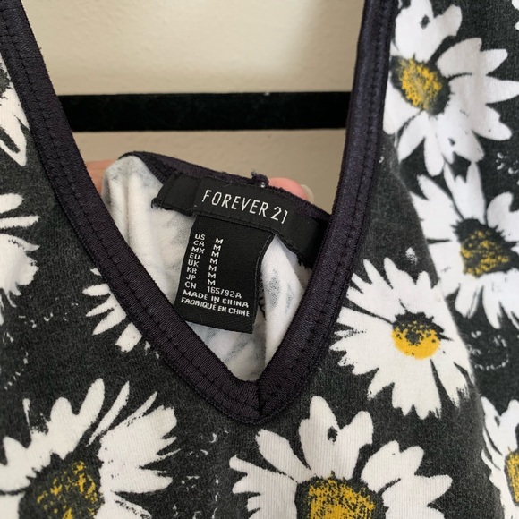 Forever 21 Daisy Bodysuit - Sz M - Picture 4 of 4